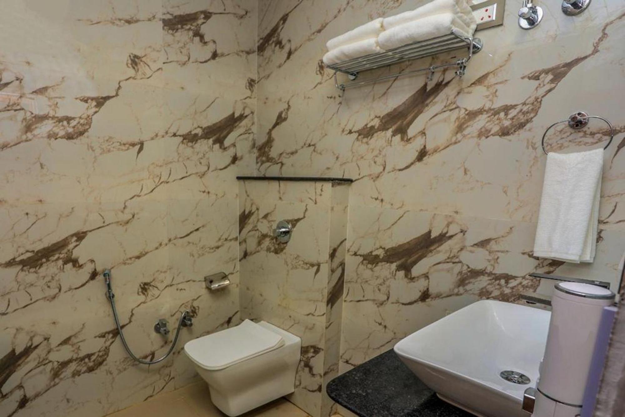 Hotel Eagle Inn Ουνταϊπούρ Εξωτερικό φωτογραφία