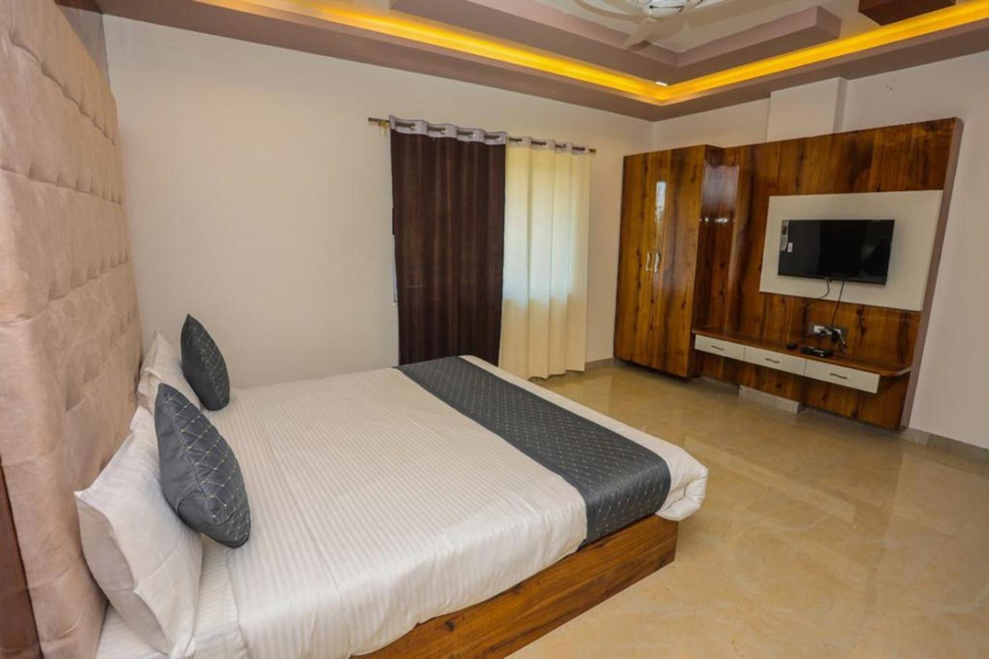 Hotel Eagle Inn Ουνταϊπούρ Εξωτερικό φωτογραφία