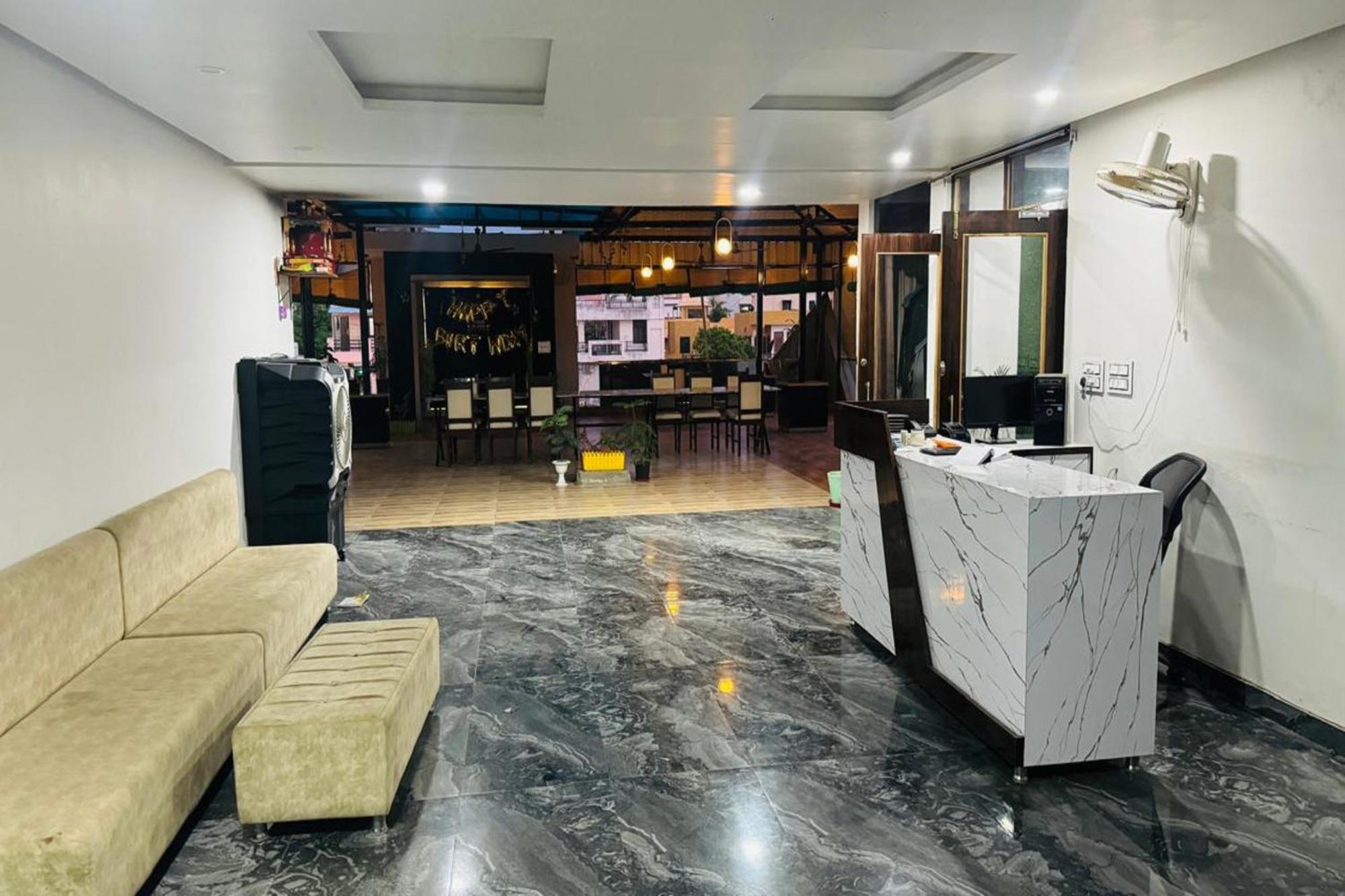 Hotel Eagle Inn Ουνταϊπούρ Εξωτερικό φωτογραφία