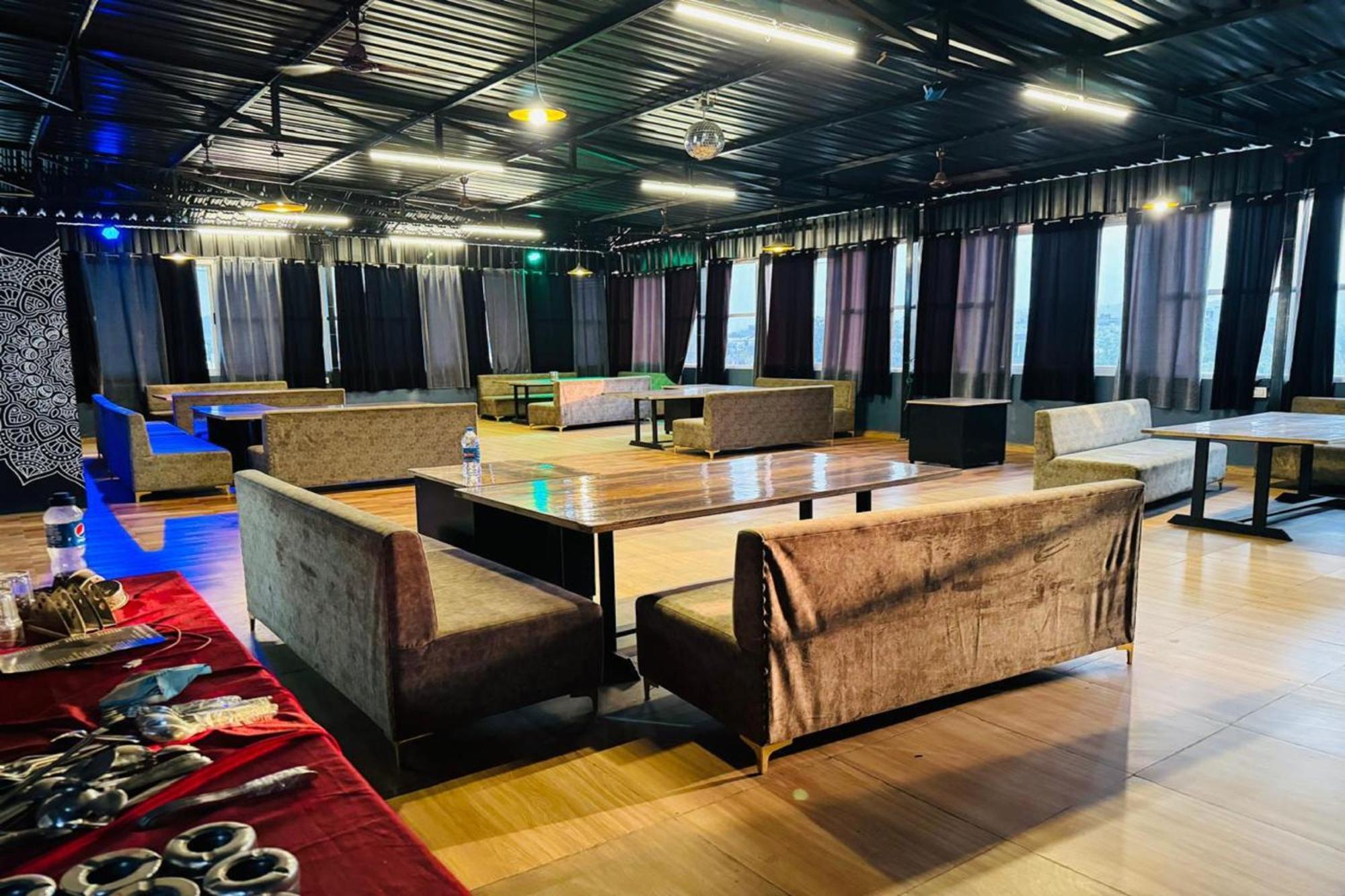 Hotel Eagle Inn Ουνταϊπούρ Εξωτερικό φωτογραφία