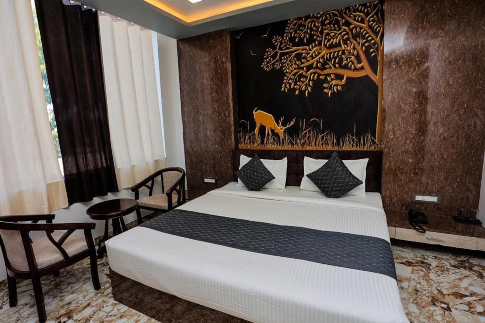 Hotel Eagle Inn Ουνταϊπούρ Εξωτερικό φωτογραφία