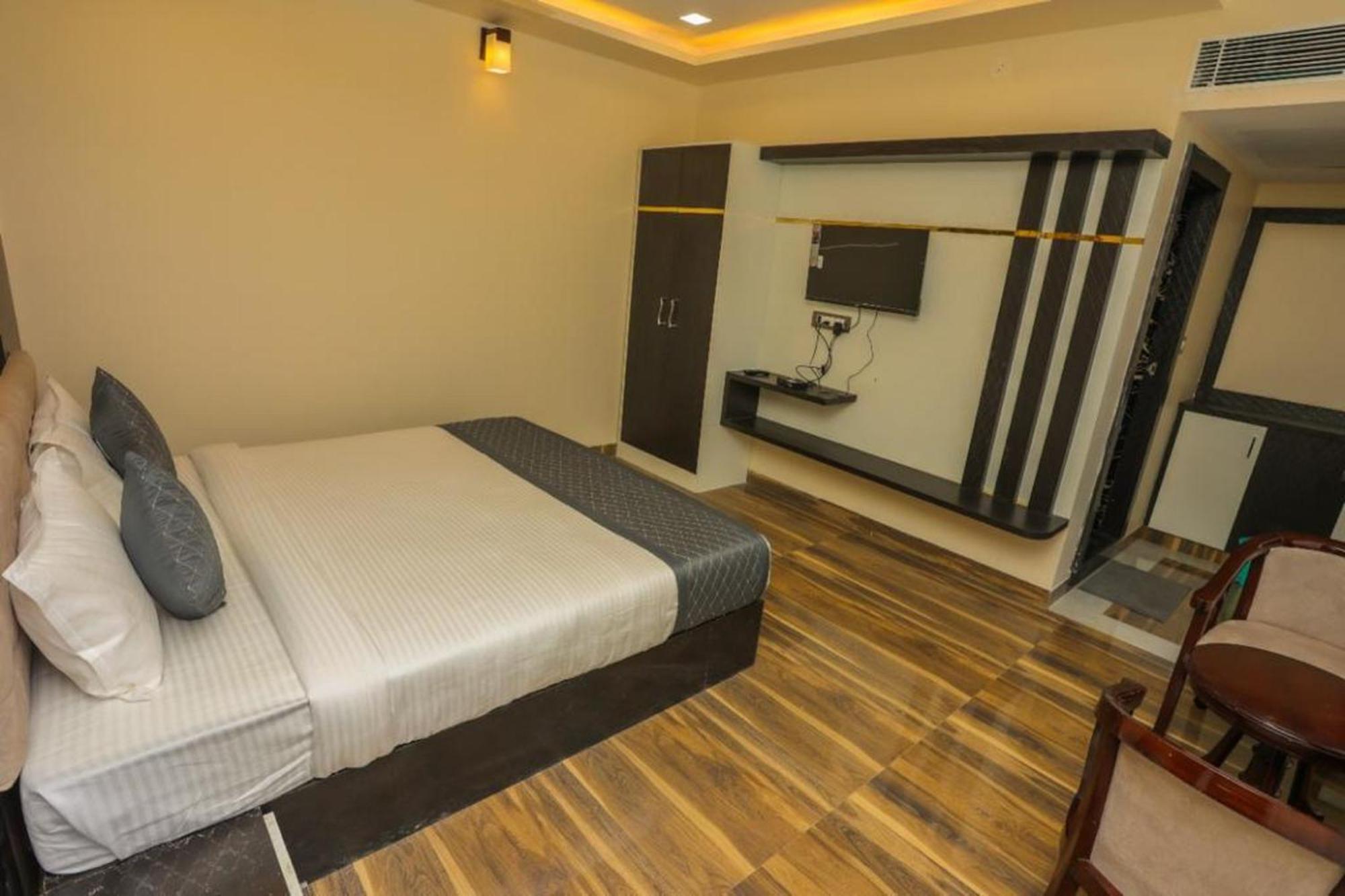 Hotel Eagle Inn Ουνταϊπούρ Εξωτερικό φωτογραφία